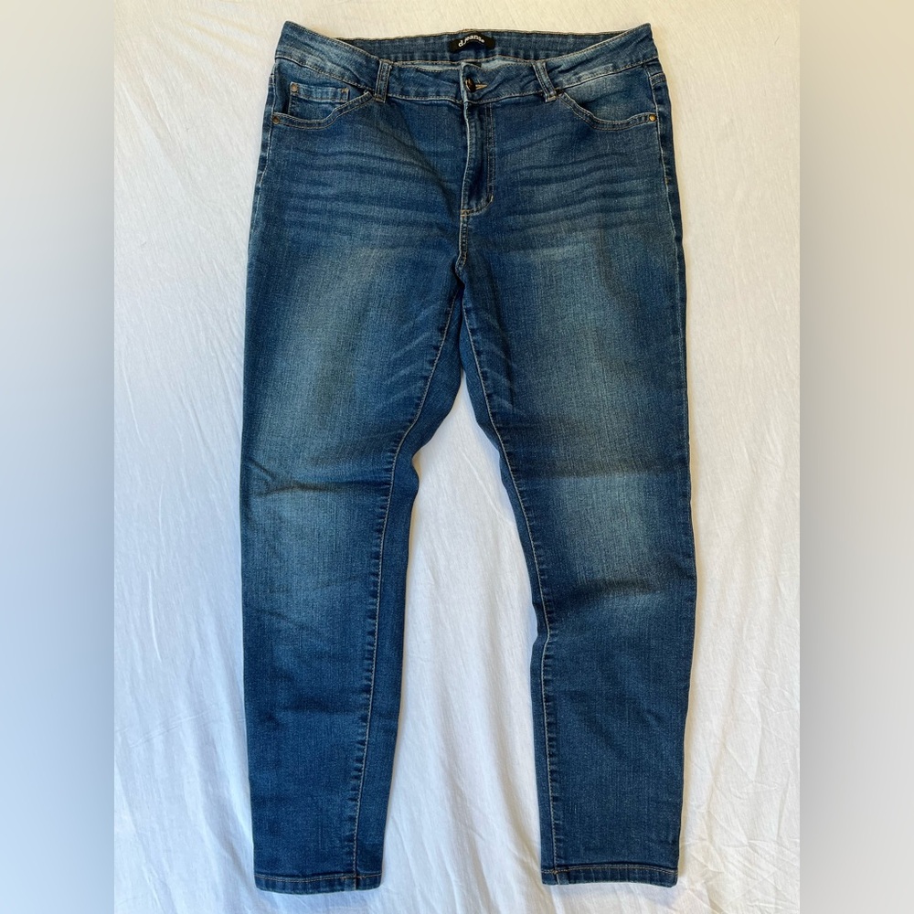 d. Jeans Women’s Size 14 Soft Stretchy Comfortable Blue Jeans